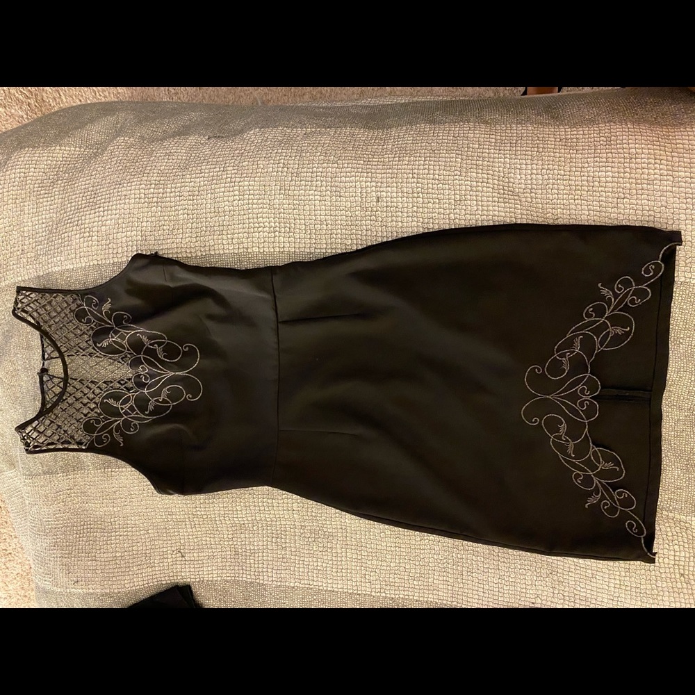 Black cocktail dress. Size XS from Three of Something